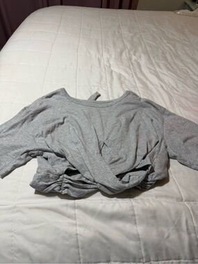 aerie Heather Gray Crop Tee with tie back